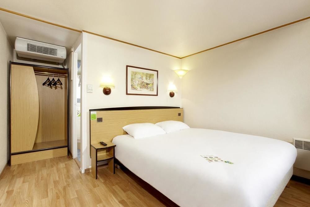Campanile Conflans-Sainte-Honorine Hotel Buitenkant foto