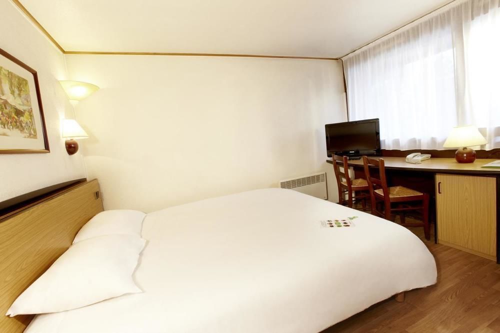 Campanile Conflans-Sainte-Honorine Hotel Buitenkant foto